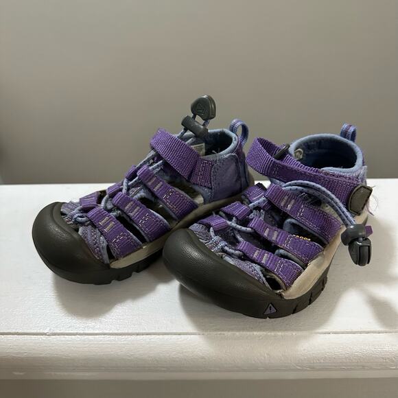 KEEN Other - KEEN Little Kids' Seacamp II CNX size US 9 purple gray color little girls